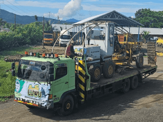 Hari Kedua, KKLR Sulsel Turunkan Alat Berat dan Lanjutkan Pembagian Nasi Kotak