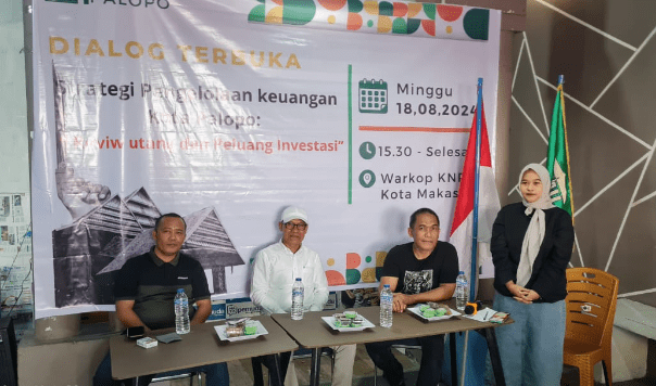 Dialog PP IPMIL Palopo di Warkop KNPI Kota Makassar, Minggu (18/8/2024).