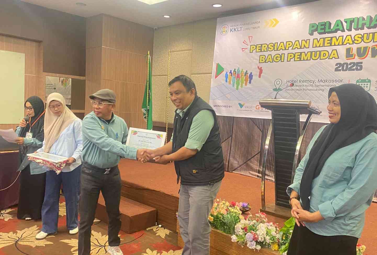 Pelatihan Persiapan Memasuki Dunia Kerja oleh KKLT