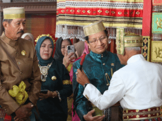 Menteri Agama RI Terima Gelar Adat Kedatuan Luwu di Istana Datu Luwu