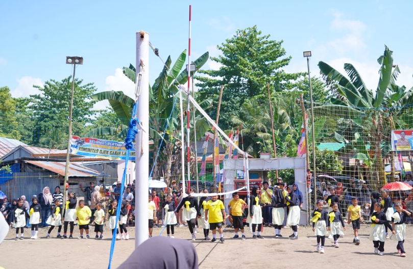 Turnamen Voli Larandu Cup 2026 Ditutup, Bupati Luwu Janjikan Lapangan Permanen untuk Desa Murante
