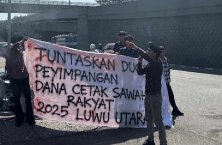 Aksi Mahasiswa Luwu Utara